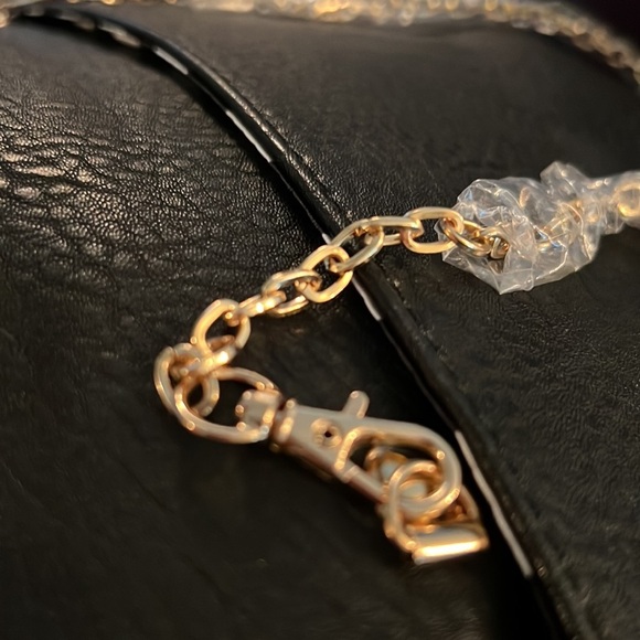 Clutch with chain strap NEW - Picture 3 of 9